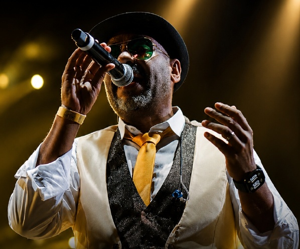 Omar Payano — artista tropical, show en vivo